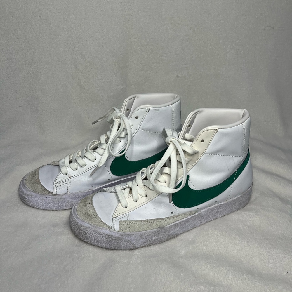 Women’s Nike Mid 77’ Blazer